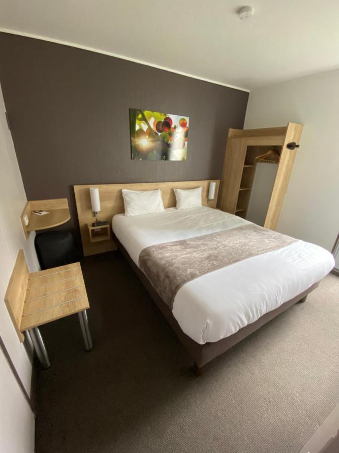 Hotel Wood Inn Bordeaux Aeroport เมรินแญค ภายนอก รูปภาพ
