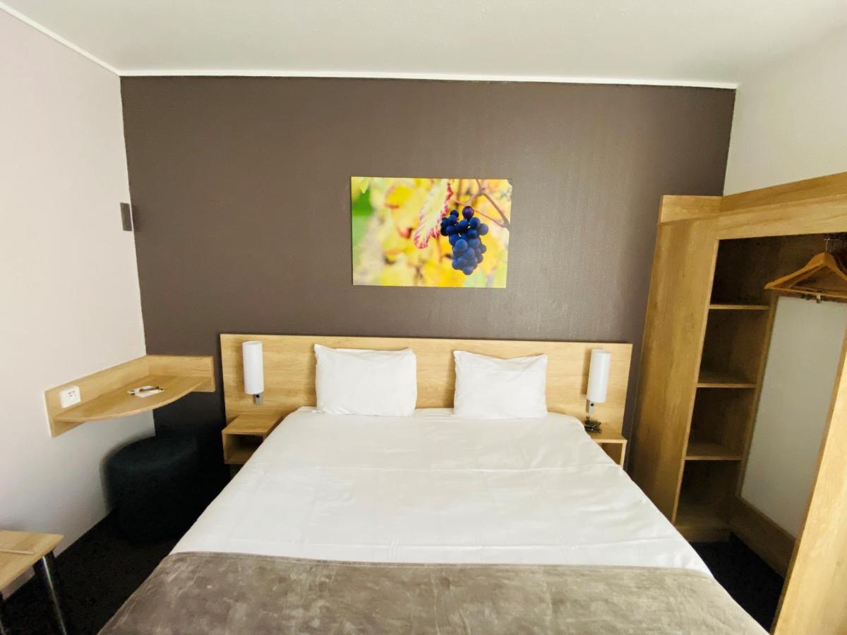 Hotel Wood Inn Bordeaux Aeroport เมรินแญค ภายนอก รูปภาพ