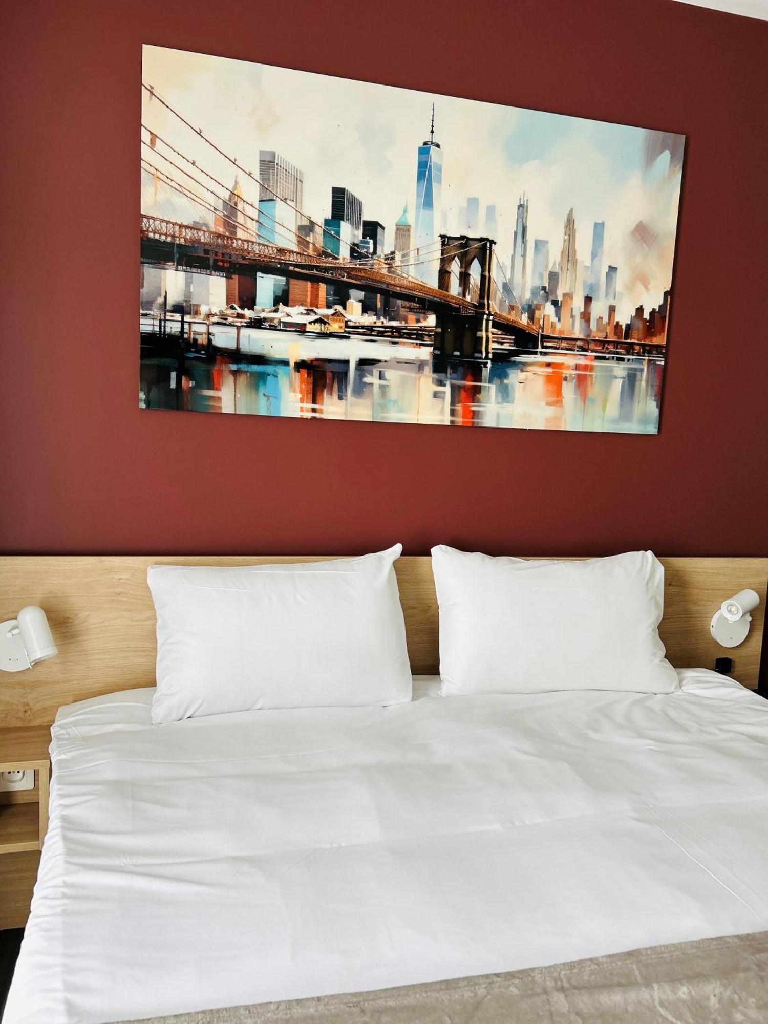 Hotel Wood Inn Bordeaux Aeroport เมรินแญค ภายนอก รูปภาพ